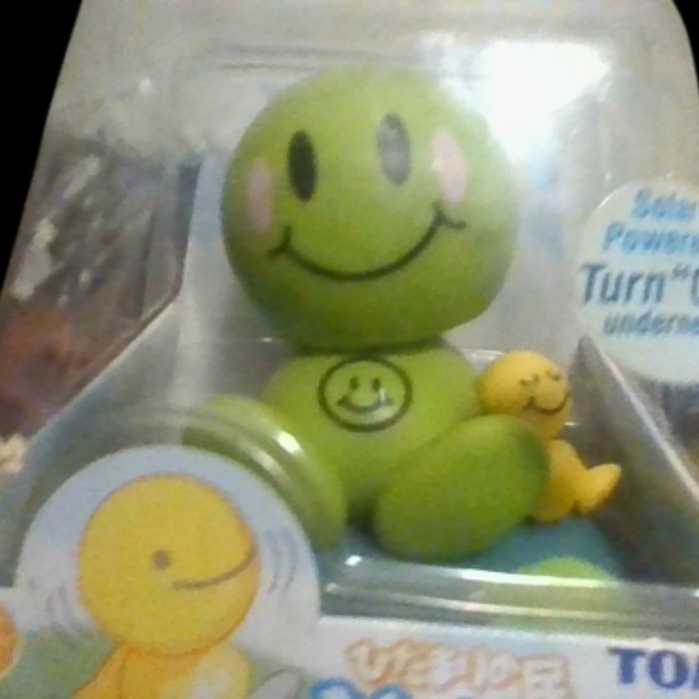 business card holder solar powered perpetual motion